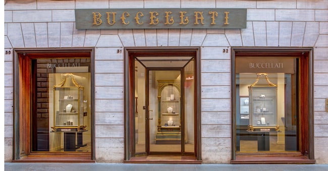 L’ingresso della boutique, al 31 di Via Condotti 