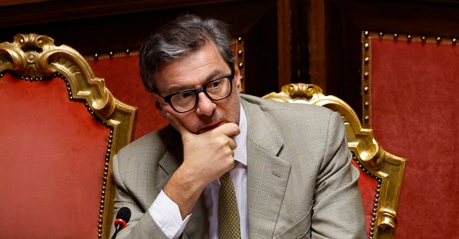 Il ministro dell’economia Giancarlo Giorgetti durante il question time al Senato, Roma 25 settembre 2025. ANSA/FABIO FRUSTACI