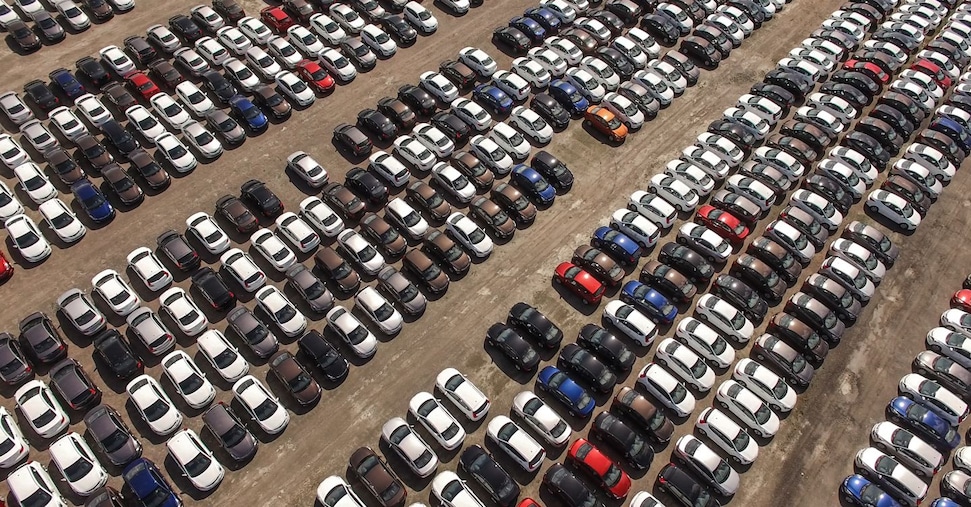 Il mercato auto recupera il 4% di volumi a settembre in Italia
