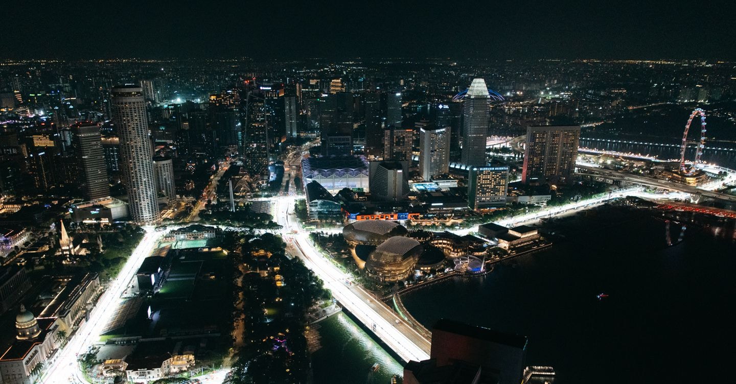 https://i2.res.24o.it/images2010/S24/Documenti/2025/10/02/Immagini/Ritagli/DZE-Asia%20Singapore-32-U52654847357BON-1440x752@IlSole24Ore-Web.jpg