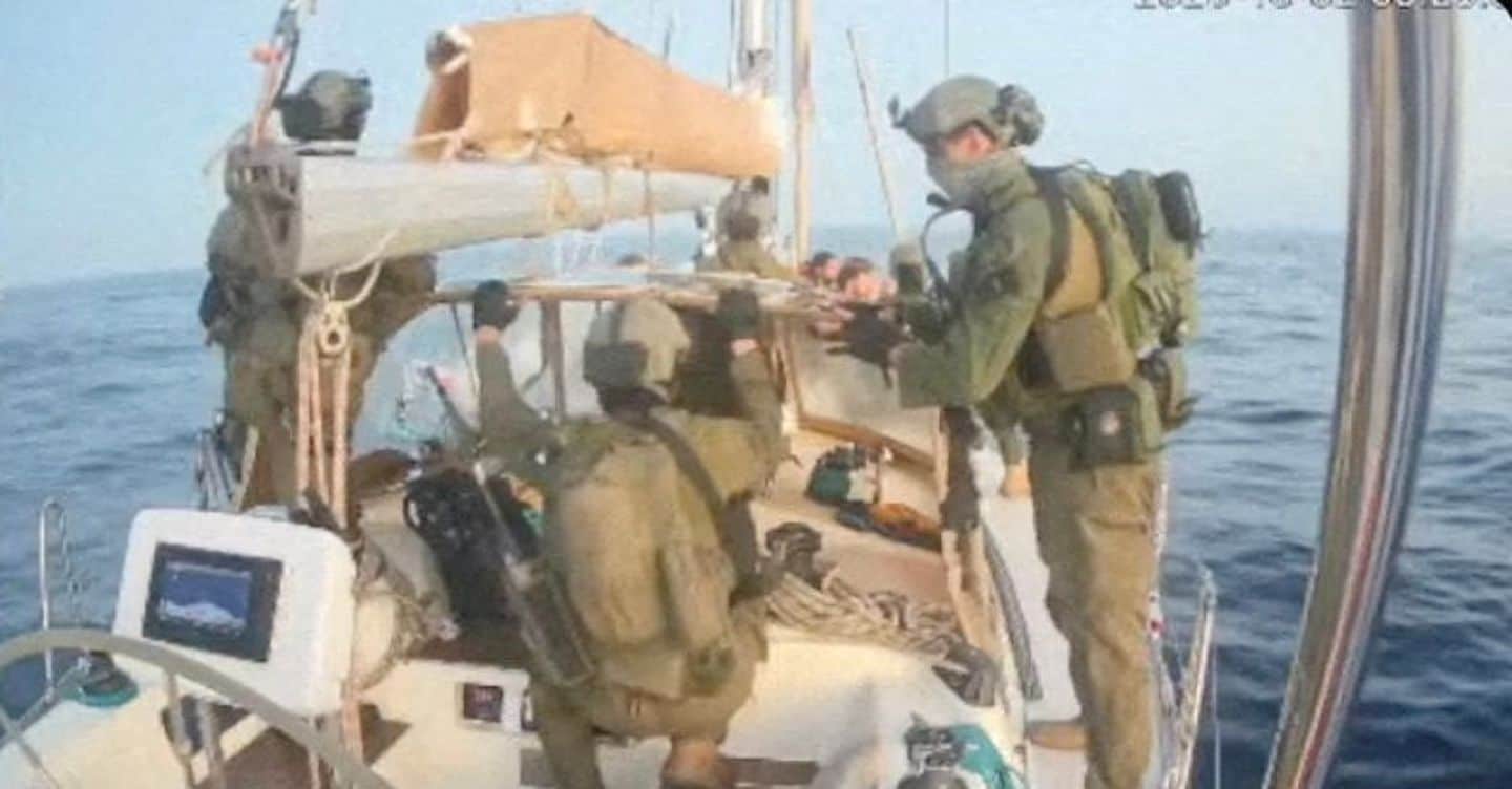 Flotilla: 19 navi intercettate, 23 in rotta su Gaza. Oltre 200 attivisti fermati