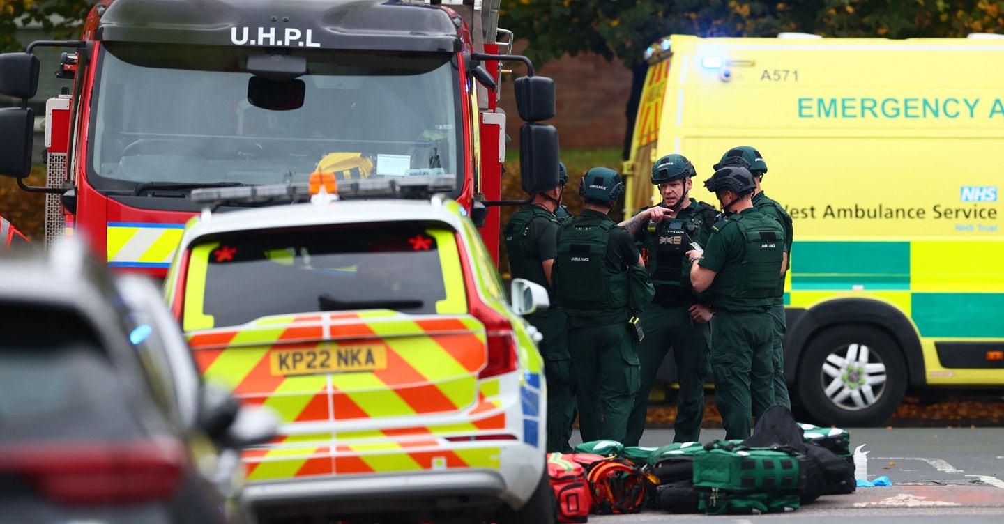 Attacco davanti sinagoga di Manchester, 4 feriti