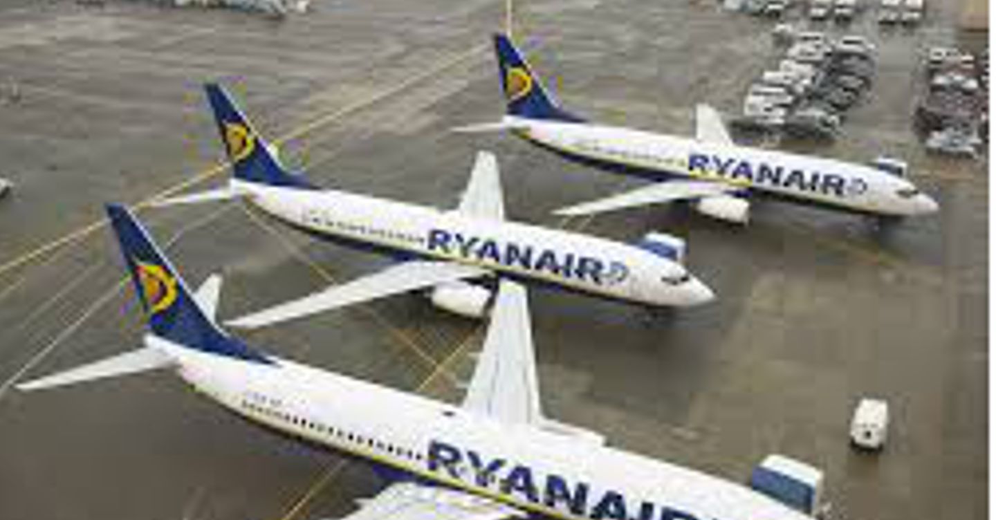 Ryanair diventa la compagnia aerea leader in Italia con 65 milioni di passeggeri e annuncia nuove rotte e possibili riduzioni dei costi per i passeggeri