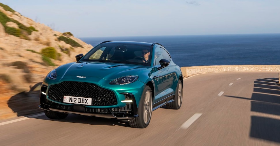 Aston Martin Dbx S, ecco com’è e come va il suv che sfida la Ferrari Purosangue Aston Martin Dbx S, ecco com’è e come va il suv che sfida la Ferrari Purosangue