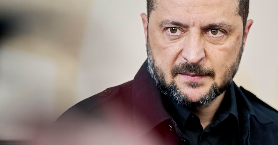 Zelensky: «Attacco russo su stazione, almeno 30 feriti». Von der Leyen: «Barbarie a Shostka»