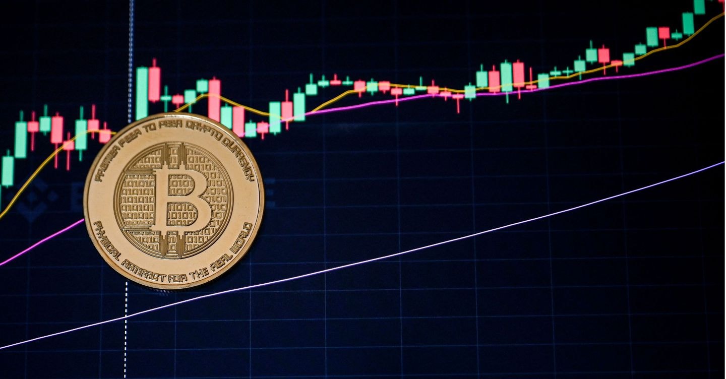 Bitcoin batte nuovo record con shutdown Usa e supera quota 125mila dollari  - Il Sole 24 ORE