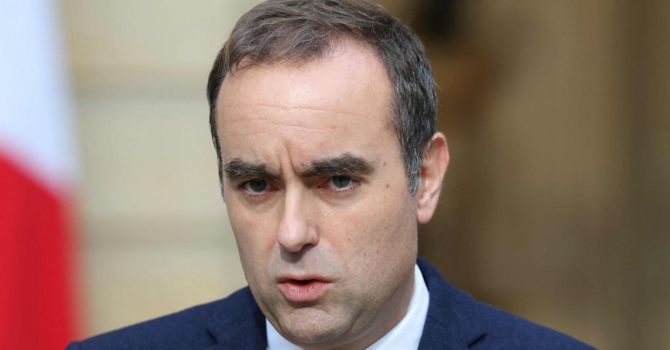 Lecornu rassegna le dimissioni a Macron che accetta