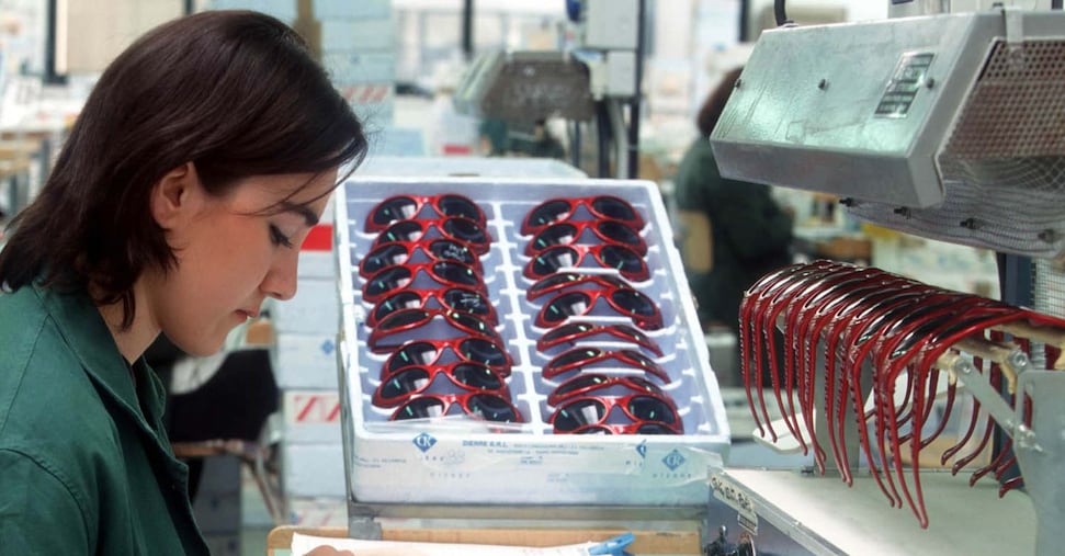 Contratti: per gomma plastica, occhiali e lavanderie richieste di aumenti oltre 200 euro Contratti: per gomma plastica, occhiali e lavanderie richieste di aumenti oltre 200 euro