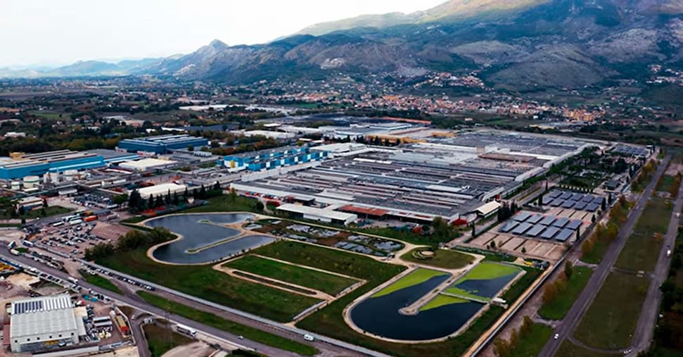 Stellantis registra un crollo del 31% nella produzione in Italia nel terzo trimestre 2025
