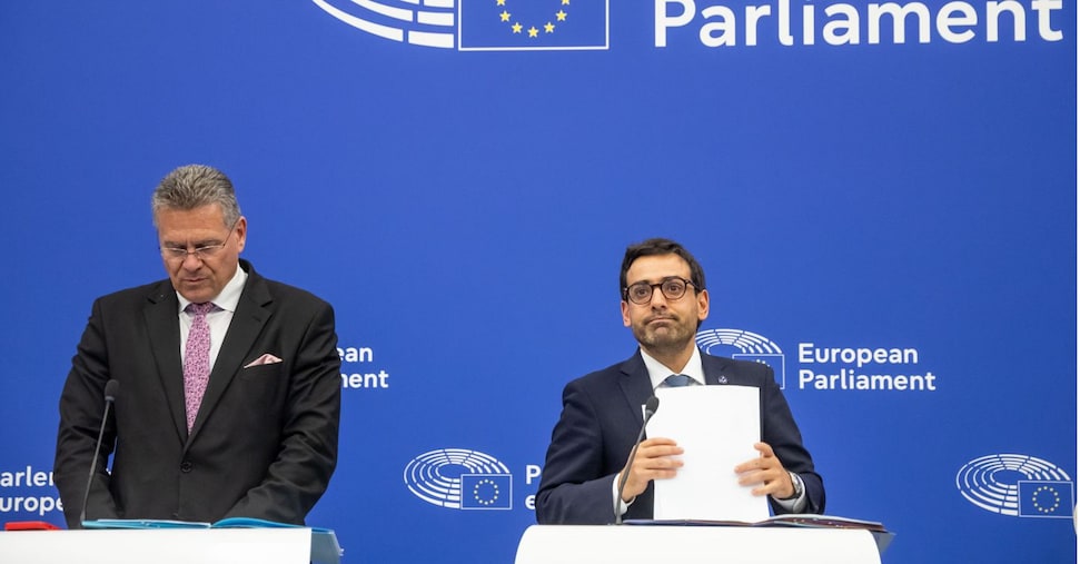 Stretta Ue sull’import di acciaio: quote dimezzate e dazi raddoppiati al 50%