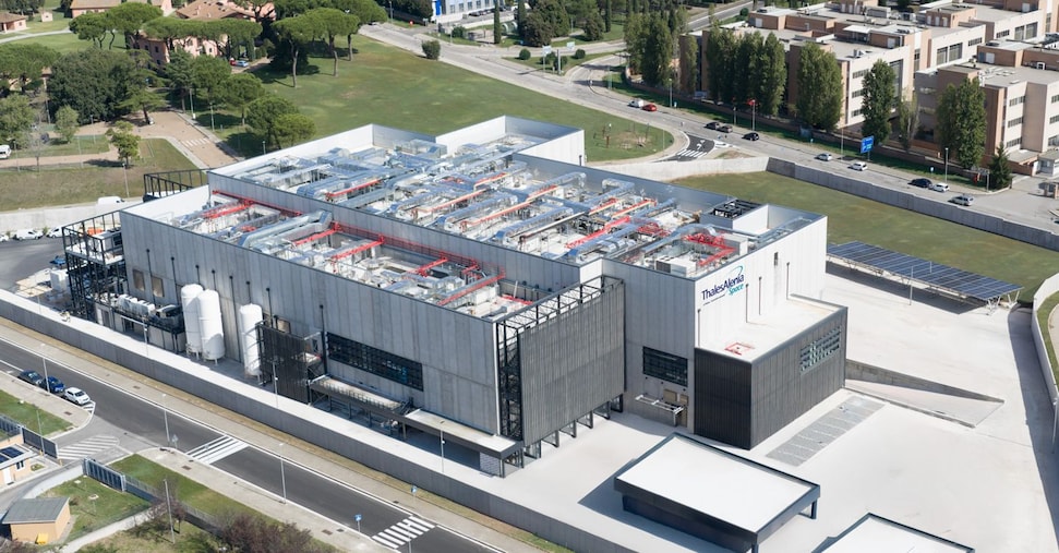 Satelliti, via alla smart factory: investimento da 100 milioni