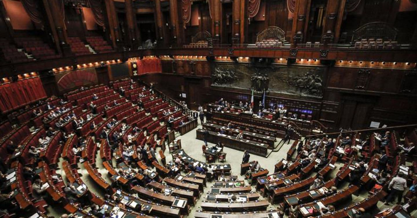 https://i2.res.24o.it/images2010/S24/Documenti/2025/10/08/Immagini/Ritagli/senato-ddl-U22484557872HXT-1440x752@IlSole24Ore-Web.jpg