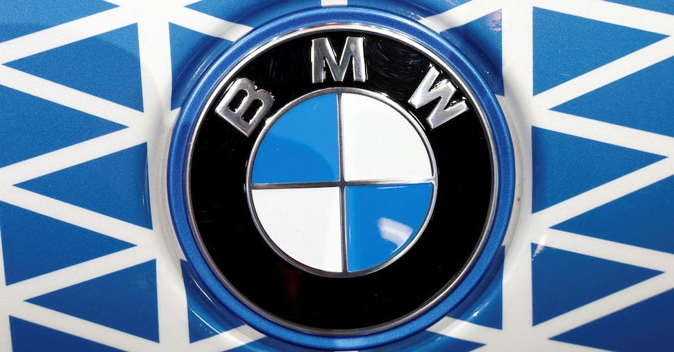 Bmw crolla in Borsa dopo il taglio delle stime: pesa la Cina. Giù anche Mercedes