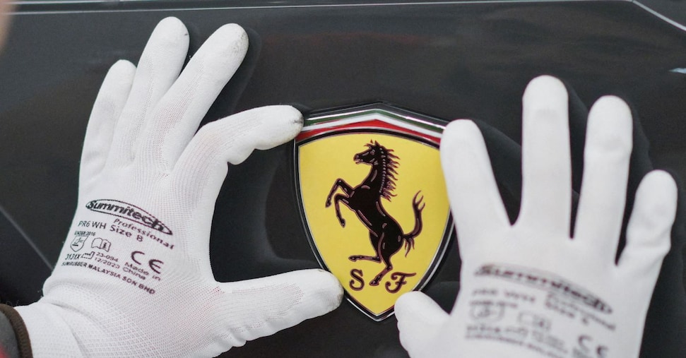 Ferrari, 4 nuovi lanci per anno, il 20% offerta elettrica