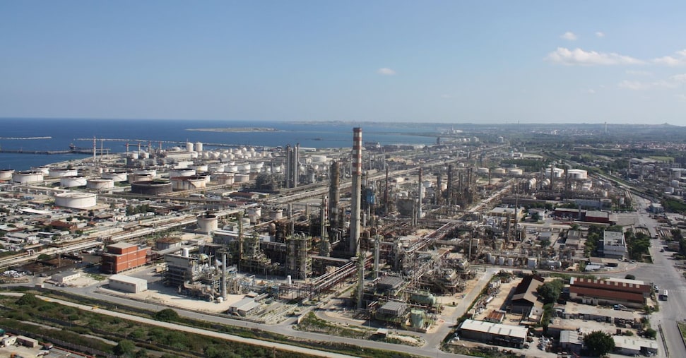 Eni: a Priolo avviato l’iter autorizzativo per la nuova bioraffineria