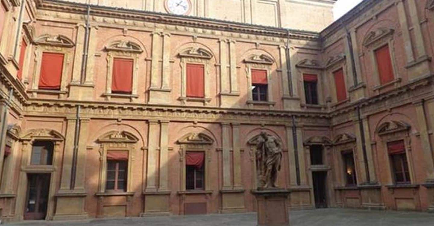 https://i2.res.24o.it/images2010/S24/Documenti/2025/10/10/Immagini/Ritagli/universita-bologna-U34743481114Ley-1440x752@IlSole24Ore-Web.jpg