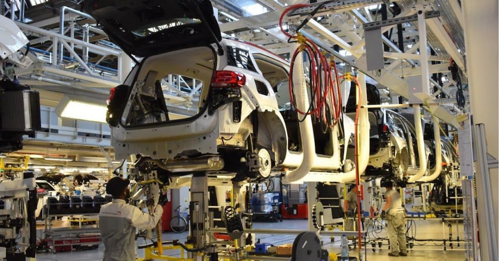 Borse europee in cauto rialzo con banche e auto a Milano brilla Stellantis