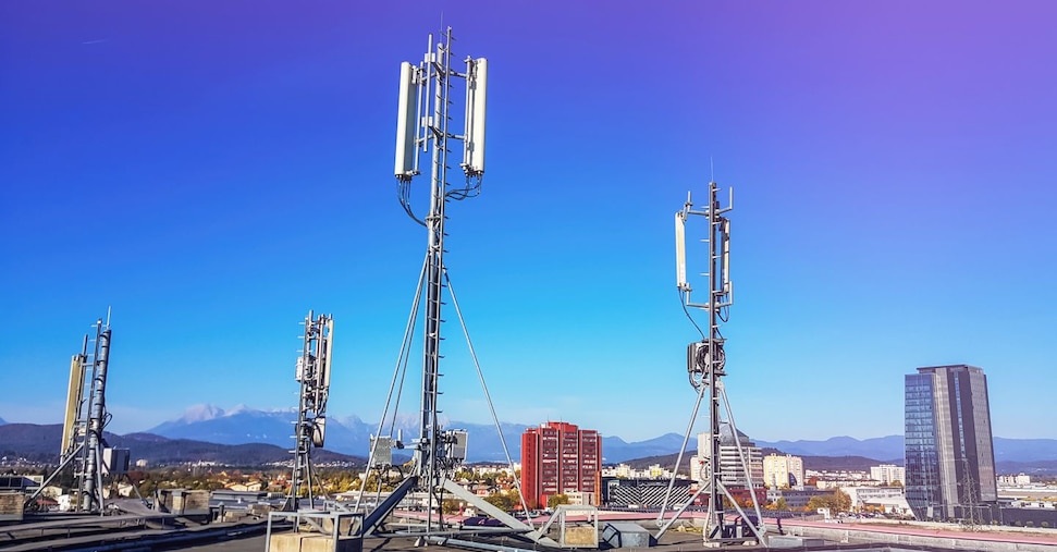 Tlc, Italia quinta nella Ue sulle reti 5G ma i permessi rallentano l’avanzata Tlc, Italia quinta nella Ue sulle reti 5G ma i permessi rallentano l’avanzata
