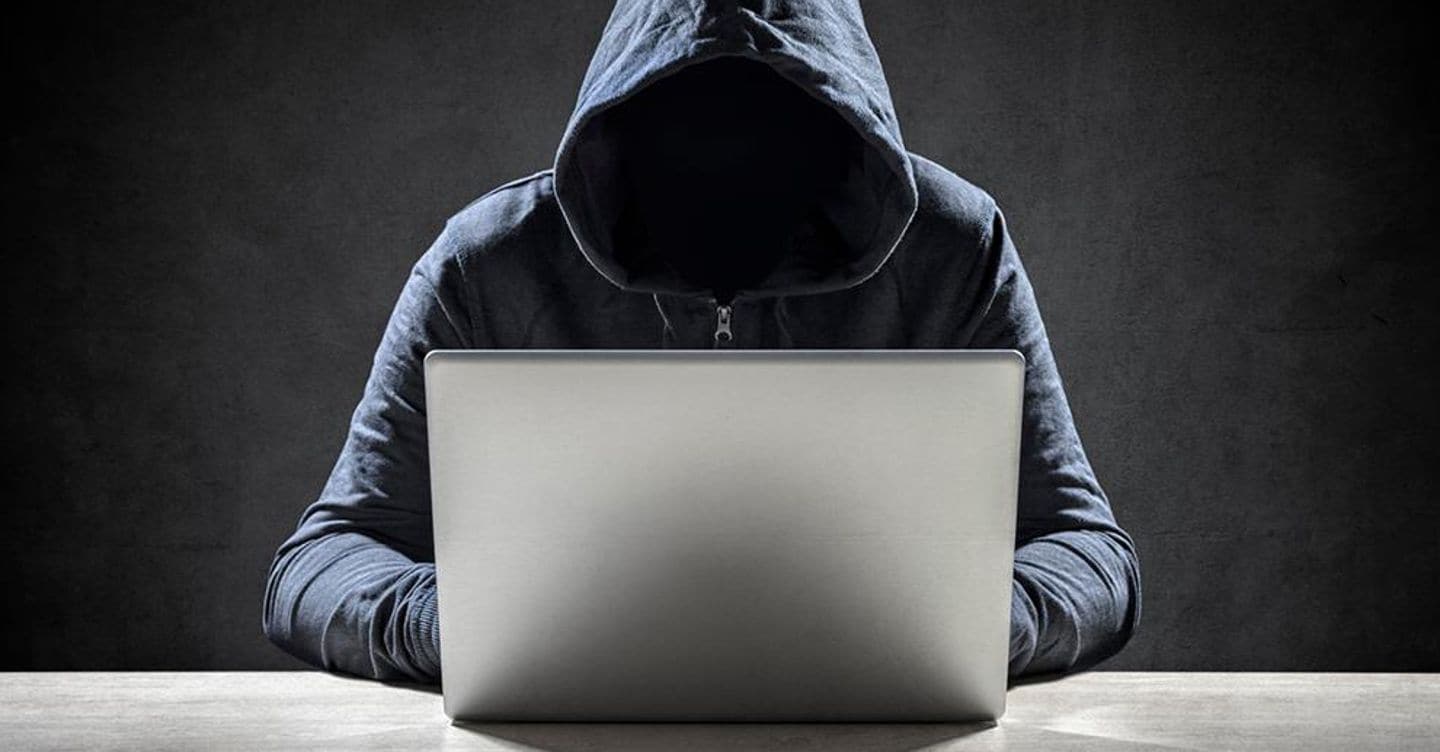 https://i2.res.24o.it/images2010/S24/Documenti/2025/10/14/Immagini/Ritagli/hacker-2-AdobeStock_-U43405553281LLr-1440x752@IlSole24Ore-Web.jpg