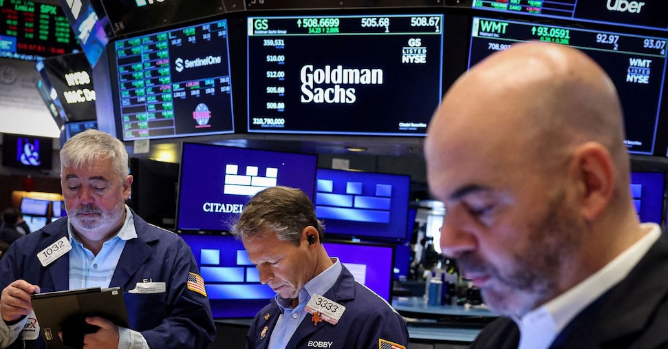 Borse, Shanghai apre a +0,10%, Shenzhen a +0,14%. Cina sempre più in deflazione