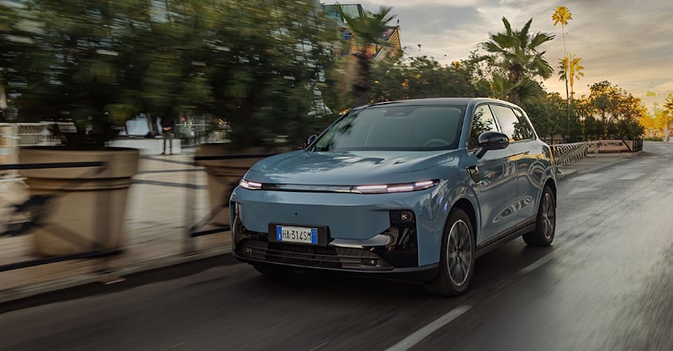 Leapmotor B10, la prova su strada del suv elettrico cinese del gruppo Stellantis