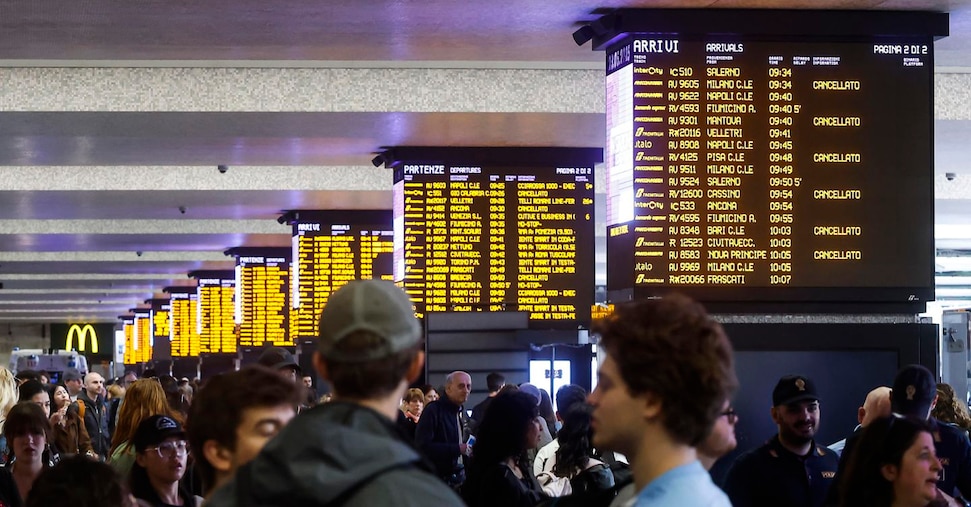 Treni, domani sciopero di 24 ore del personale della manutenzione, rischio ritardi e disagi
