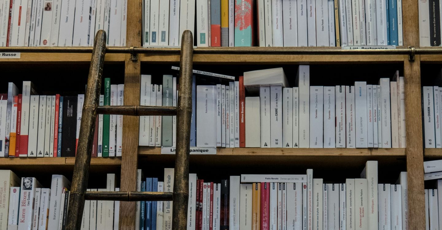 https://i2.res.24o.it/images2010/S24/Documenti/2025/10/23/Immagini/Ritagli/libreria-U53217004702yIF-1440x752@IlSole24Ore-Web.jpg