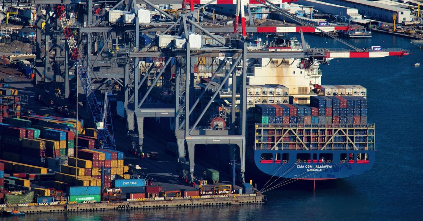 https://i2.res.24o.it/images2010/S24/Documenti/2025/10/24/Immagini/Ritagli/Contship%20La%20Spezia%20LSCT1-kFcF-U08335726880dCU-1440x752@IlSole24Ore-Web.jpg