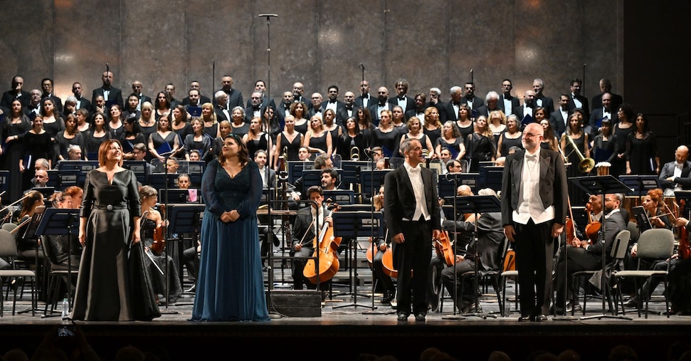 Al Teatro Regio di Parma la “Messa da Requiem” diretta da Robert Treviño