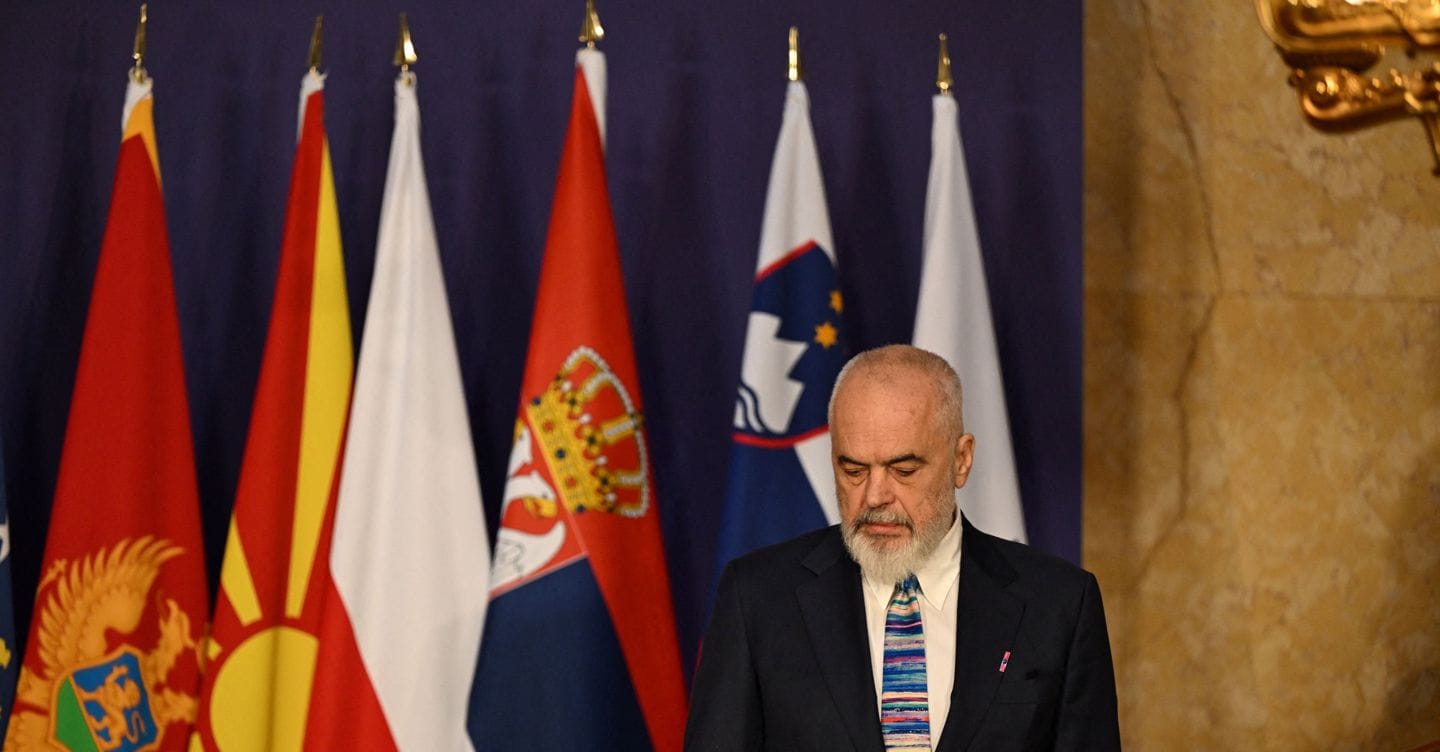 https://i2.res.24o.it/images2010/S24/Documenti/2025/10/25/Immagini/Ritagli/2025-10-22T144400Z_1807323808_RC22HHAMM155_RTRMADP_5_BRITAIN-EU-BALKANS-SUMMIT-U10620165786wgh-1440x752@IlSole24Ore-Web.JPG