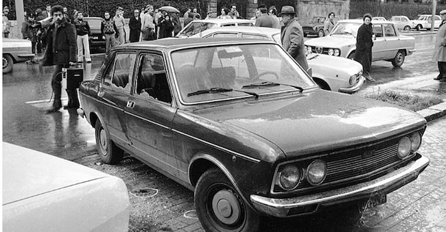 La  macchina in via Libertà, luogo dell'agguato in cui è stato ucciso  Piersanti Mattarella il 6 gennaio 1980 a Palermo ANSA