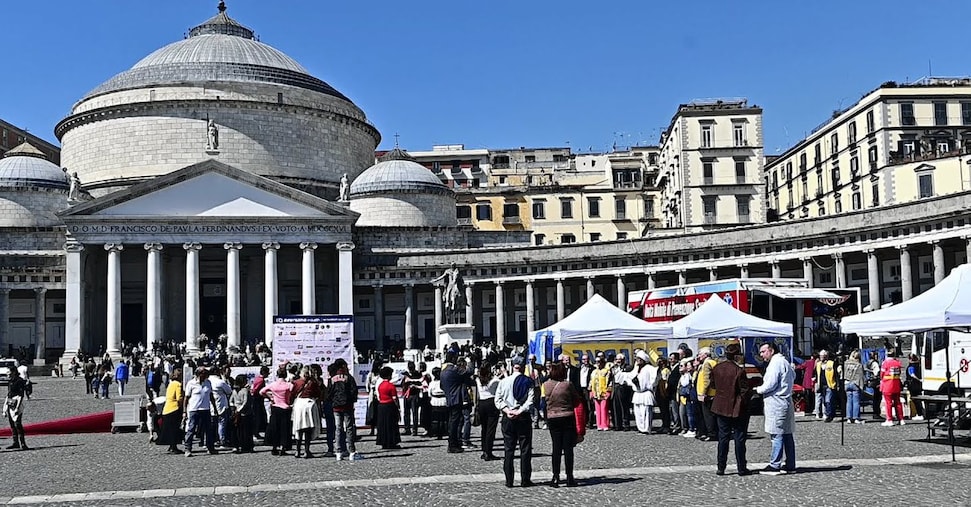 Napoli, screening gratuiti in Piazza del Plebiscito Napoli, screening gratuiti in Piazza del Plebiscito