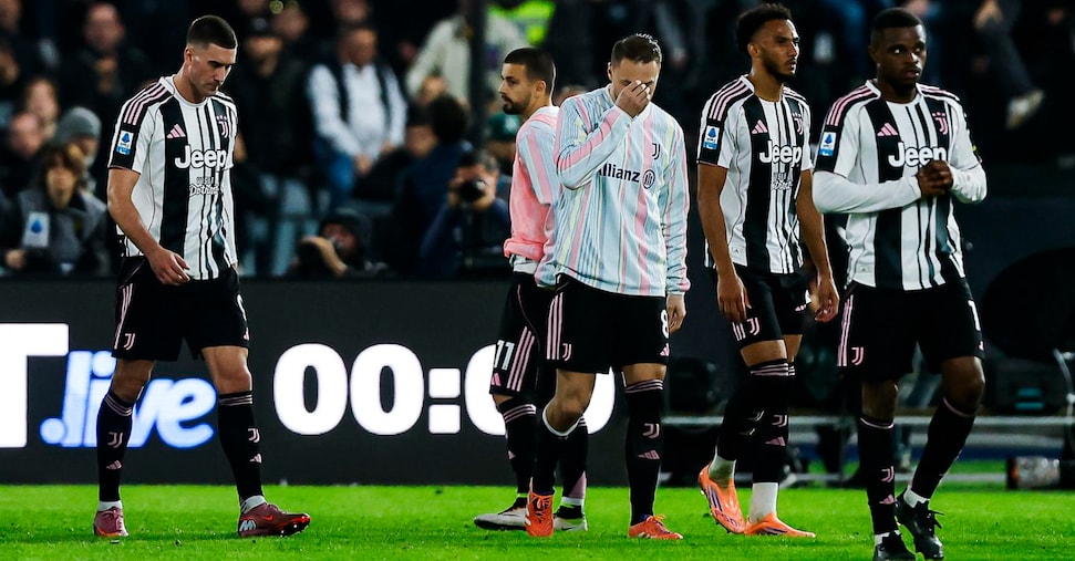 Povera Juventus, nuova caduta con la Lazio! Anatomia di una crisi che dura da 5 anni Povera Juventus, nuova caduta con la Lazio! Anatomia di una crisi che dura da 5 anni