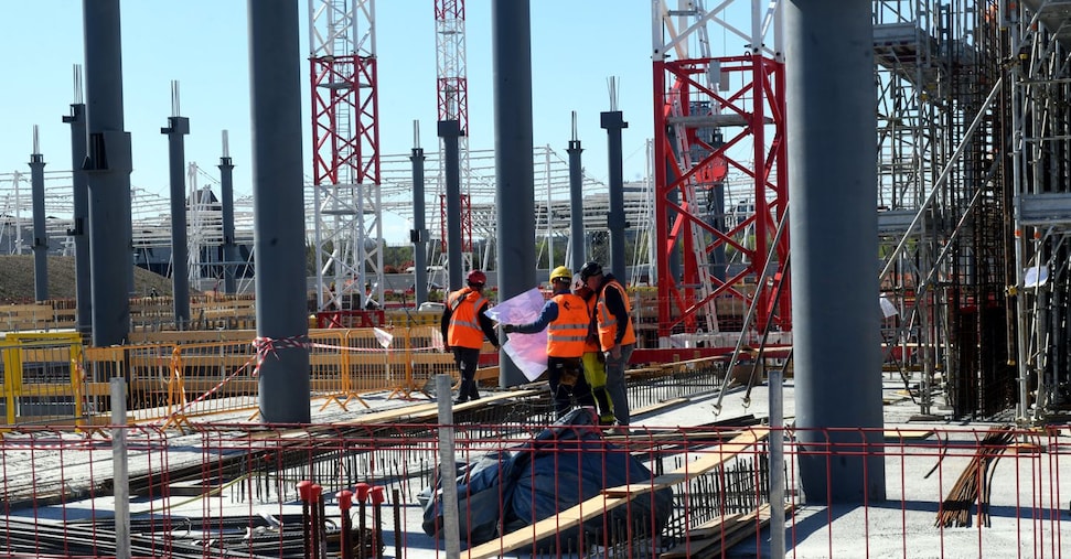 Domani in Cdm il decreto sicurezza lavoro: nei cantieri arriva il badge digitale, premi alle aziende virtuose e più ispettori Domani in Cdm il decreto sicurezza lavoro: nei cantieri arriva il badge digitale, premi alle aziende virtuose e più ispettori
