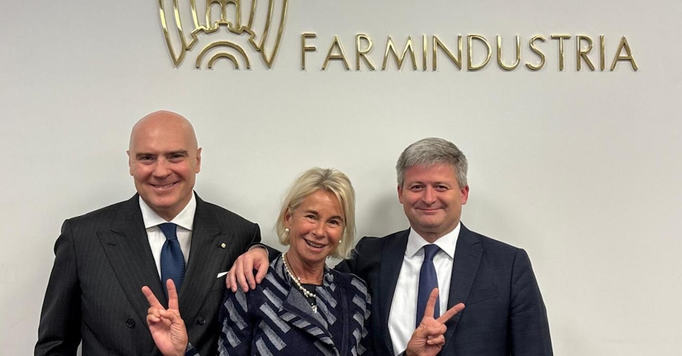 Farmindustria: Riccini nuovo Dg prende testimone da Enrica Giorgetti che lascia dopo 20 anni Farmindustria: Riccini nuovo Dg prende testimone da Enrica Giorgetti che lascia dopo 20 anni