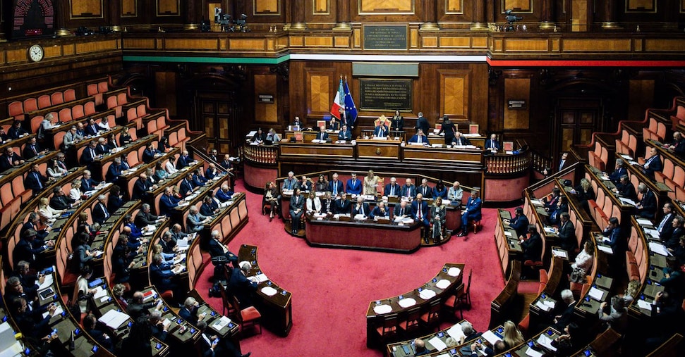 Via libera del Senato alla legge sulla concorrenza. Servizi locali, treni, colonnine di ricarica: cosa cambia Via libera del Senato alla legge sulla concorrenza. Servizi locali, treni, colonnine di ricarica: cosa cambia