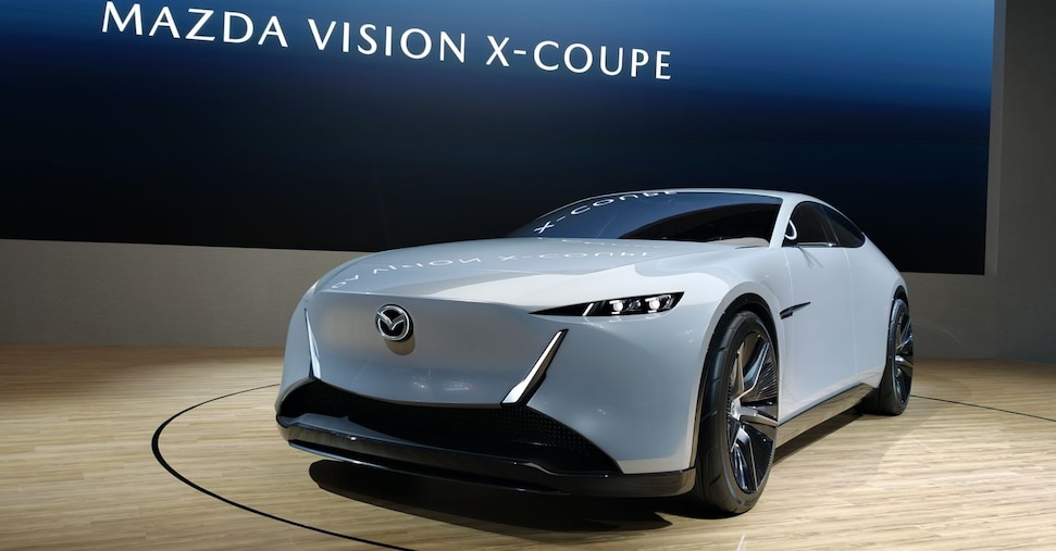 Mazda Vision X-Coupé: la sportiva che cattura la CO₂ con motore rotativo phev. Mazda Vision X-Coupé: la sportiva che cattura la CO₂ con motore rotativo phev.
