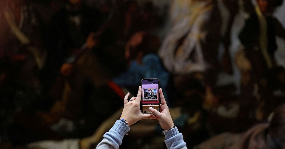 Procura Parigi: «5 nuovi fermi per il furto al Louvre»