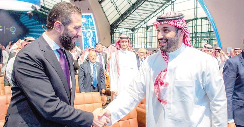 Al centro della nuova geopolitica usando la leva di tecnologia e sovranità digitale Al centro della nuova geopolitica usando la leva di tecnologia e sovranità digitale