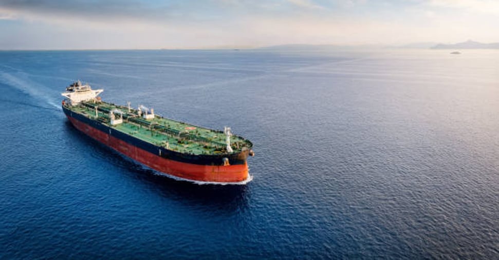 «La bandiera italiana perde il 3% di navi l’anno per colpa della burocrazia»