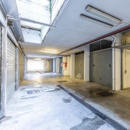 immagine non disponibile