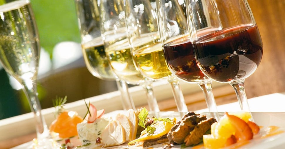 Vino, basta essere schiavi degli abbinamenti «obbligati»: ecco i cliché da sfatare