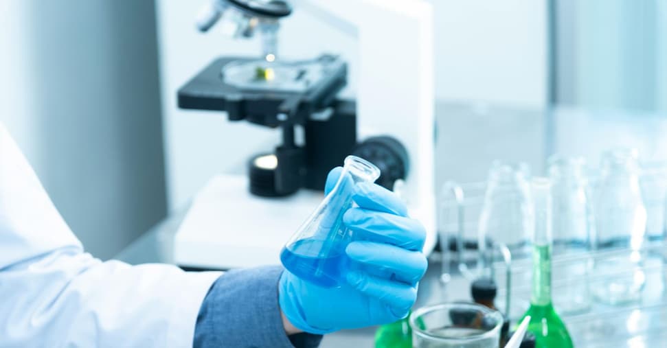 Ricerca: così la svolta Usa cancella 7400 progetti per 19 miliardi. L’occasione per l’Europa