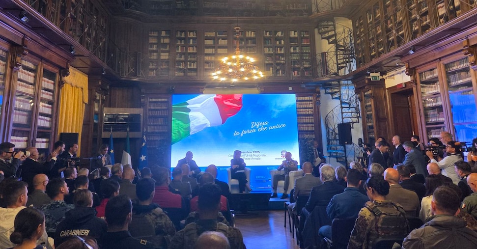 Difesa, Crosetto: «Finito tempo di edulcorare parole, stufo di Paese che non capisce che i tempi sono cambiati»