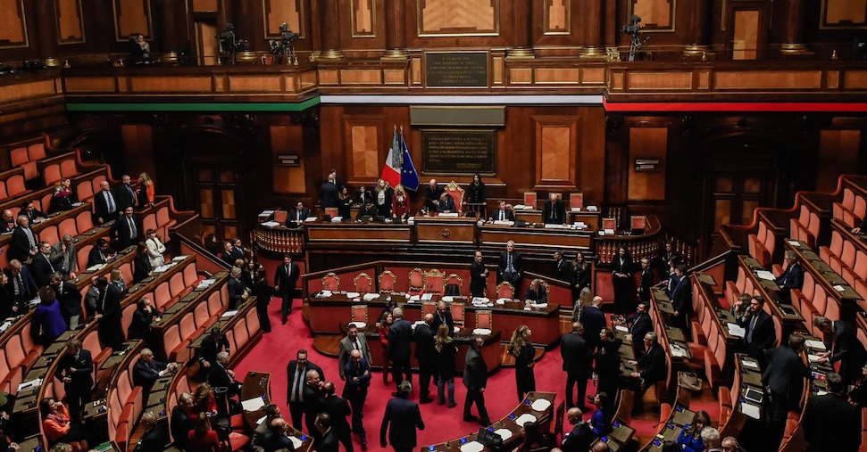 Manovra, proseguono le audizioni: oggi Confindustria e sindacati