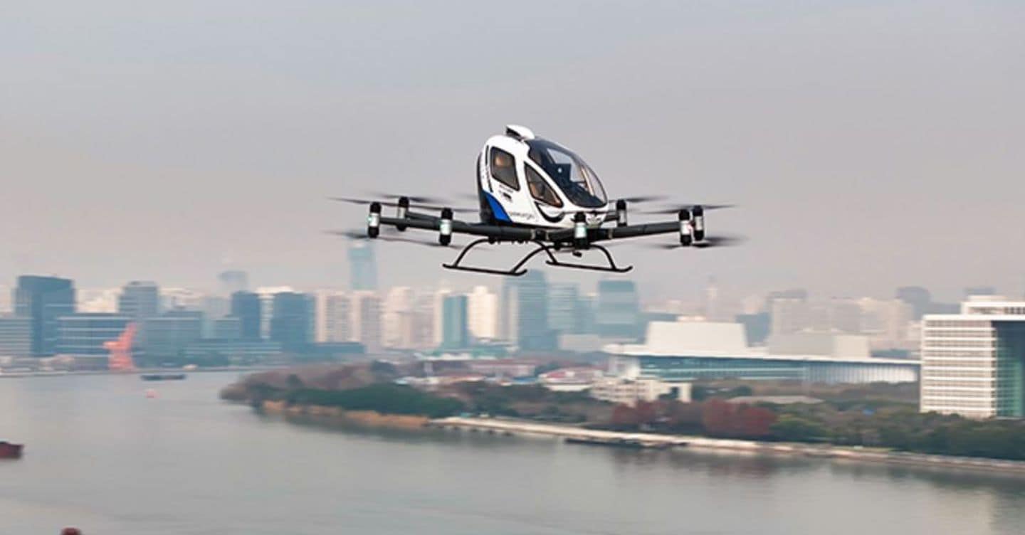 https://i2.res.24o.it/images2010/S24/Documenti/2025/11/07/Immagini/Ritagli/EHANG-U28583403385dFP-1440x752@IlSole24Ore-Web.JPG