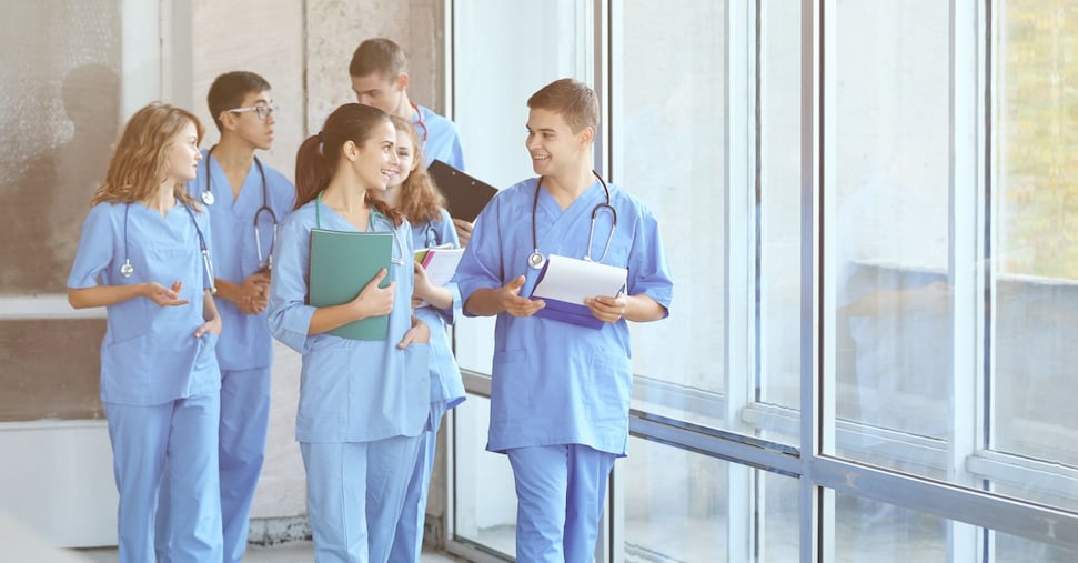 Professioni sanitarie in crisi di appeal: ristagna la domanda di accesso alle università