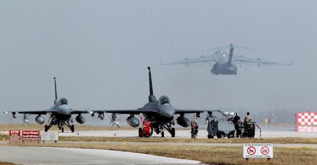 La base di Aviano. (Ansa)