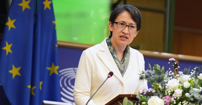La  vicepresidente di Taiwan Bi-Khim Hsiao parla durante un evento al Parlamento europeo a Bruxelles, circostanza che ha fatto infuriare Pechino
