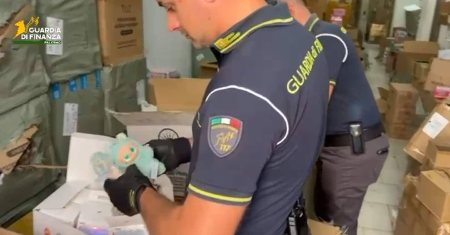 Guardia di Finanza: sequestrati oltre 10.000 peluche Labubu falsi a Palermo